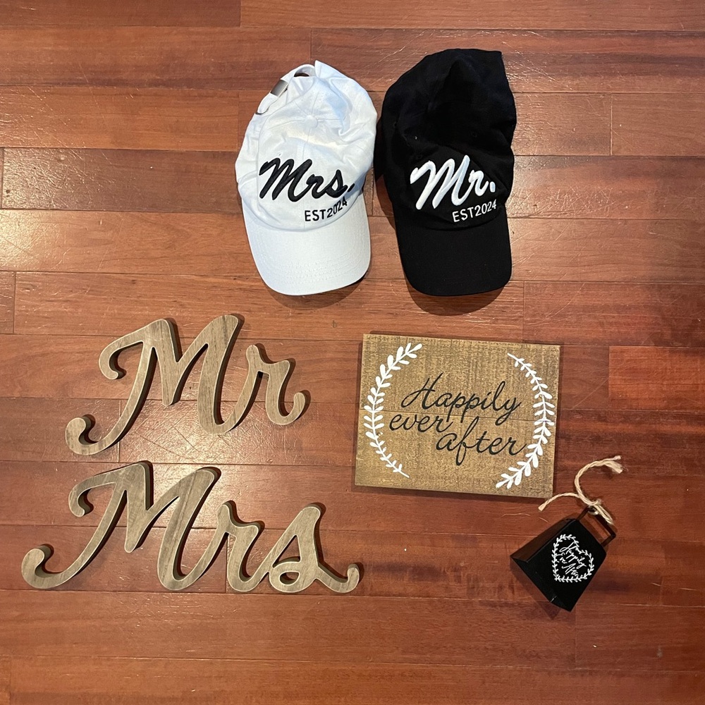 WEDDING / BRIDAL SHOWER ACCESORIES